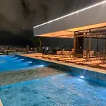 Apartamento Flat Com Rooftop A 5 Min Da Da Beira Mar